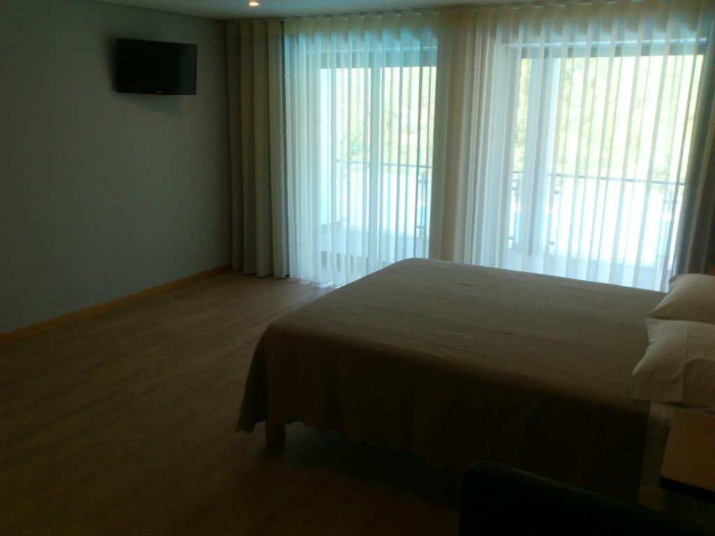Hotel Lagoa Azul do Geres Cameră foto