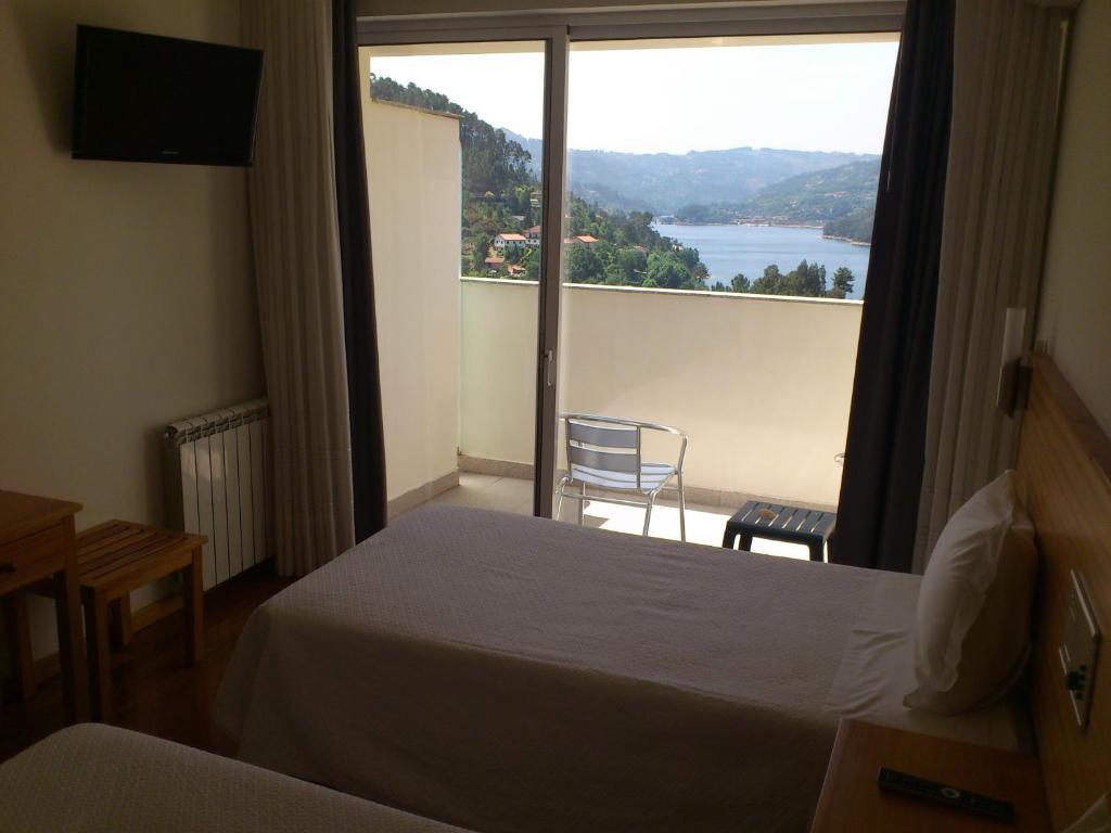 Hotel Lagoa Azul do Geres Cameră foto